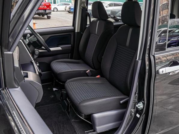 Toyota Roomy I Рестайлинг с пробегом 2020 года, цена 1 580 000 рублей, 13008 км, микровэн, Автокод Объявления