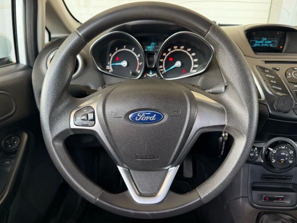 Ford Fiesta Mk6 Рестайлинг с пробегом 2016 года, цена 715 000 рублей, 118996 км, седан, Автокод Объявления