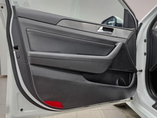 Hyundai Sonata VII (LF) Рестайлинг с пробегом 2019 года, цена 1 750 000 рублей, 92255 км, седан, Автокод Объявления
