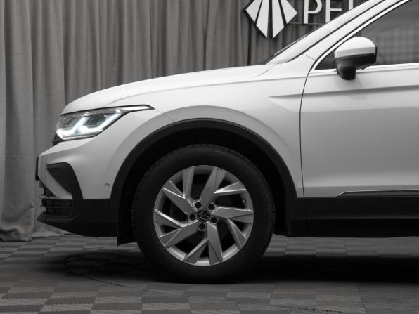 Volkswagen Tiguan II Рестайлинг с пробегом 2021 года, цена 3 500 000 рублей, 66433 км, внедорожник, Автокод Объявления