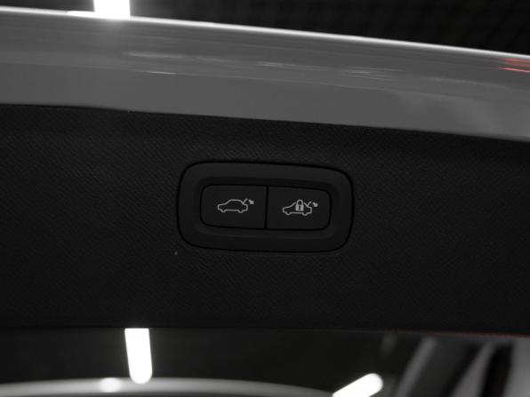 Volvo XC90 II Рестайлинг 2 с пробегом 2025 года, цена 9 750 000 рублей, 11 км, внедорожник, Автокод Объявления