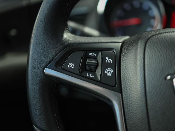 Opel Astra J Рестайлинг с пробегом 2012 года, цена 749 000 рублей, 184332 км, хэтчбек, Автокод Объявления