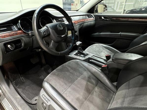Skoda Superb II с пробегом 2012 года, цена 880 000 рублей, 230277 км, лифтбек, Автокод Объявления