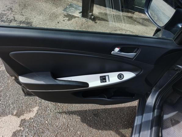 Hyundai Solaris I Рестайлинг с пробегом 2014 года, цена 855 000 рублей, 167140 км, хэтчбек, Автокод Объявления