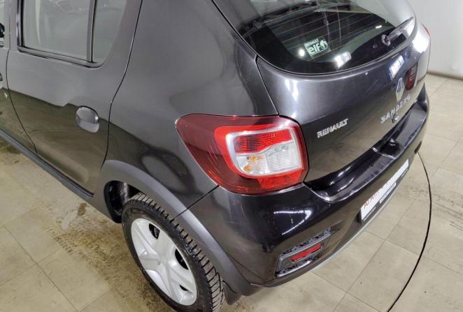 Renault Sandero II с пробегом 2015 года, цена 935 000 рублей, 91780 км, хэтчбек, Автокод Объявления