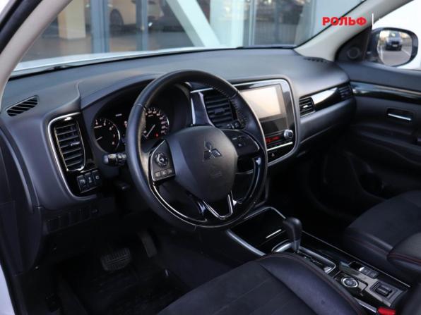 Mitsubishi Outlander III Рестайлинг 3 с пробегом 2020 года, цена 2 197 000 рублей, 116750 км, внедорожник, Автокод Объявления