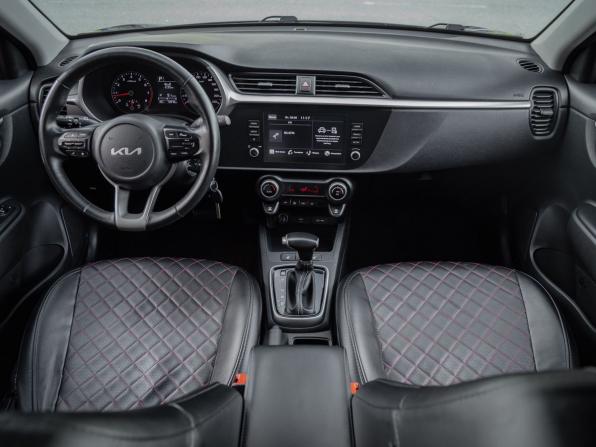 Kia Rio IV Рестайлинг с пробегом 2021 года, цена 1 845 000 рублей, 71000 км, хэтчбек, Автокод Объявления