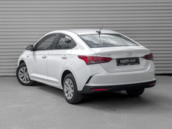 Hyundai Solaris II Рестайлинг с пробегом 2022 года, цена 1 650 000 рублей, 76792 км, седан, Автокод Объявления