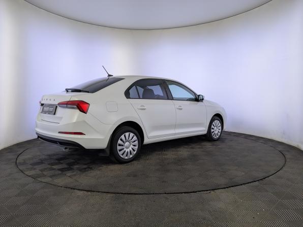 Skoda Rapid II с пробегом 2022 года, цена 1 600 000 рублей, 93487 км, лифтбек, Автокод Объявления