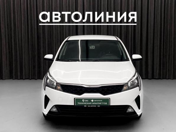 Kia Rio IV Рестайлинг с пробегом 2021 года, цена 1 270 000 рублей, 118000 км, седан, Автокод Объявления