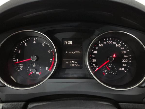 Volkswagen Jetta VI Рестайлинг с пробегом 2015 года, цена 1 320 000 рублей, 138054 км, седан, Автокод Объявления