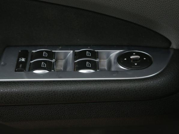 Ford Focus II Рестайлинг с пробегом 2008 года, цена 378 000 рублей, 290000 км, седан, Автокод Объявления