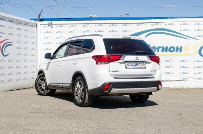 Mitsubishi Outlander III Рестайлинг 2 с пробегом 2018 года, цена 2 050 000 рублей, 143000 км, внедорожник, Автокод Объявления