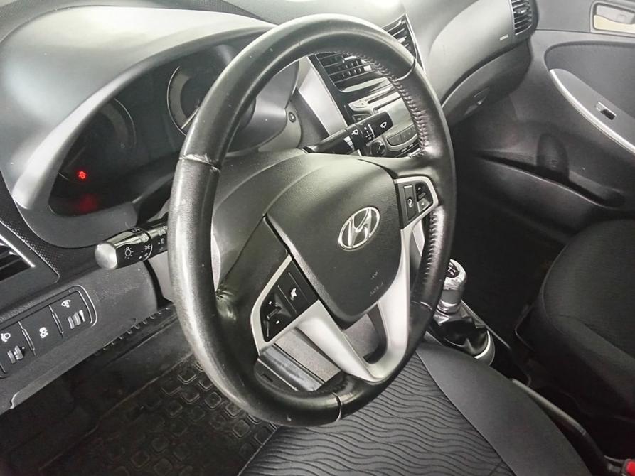 Hyundai Solaris I Москва  - изображение 12