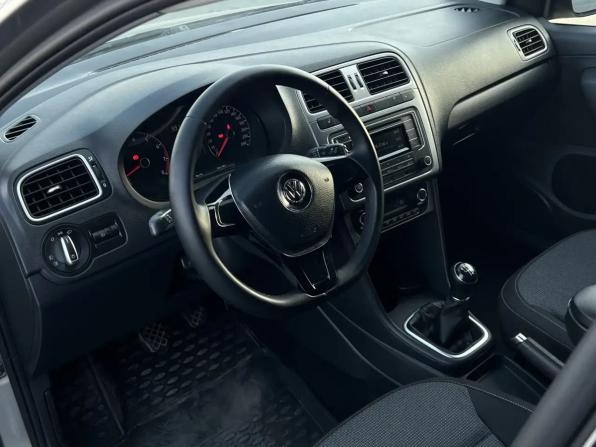 Volkswagen Polo V Рестайлинг с пробегом 2018 года, цена 1 070 000 рублей, 96707 км, седан, Автокод Объявления