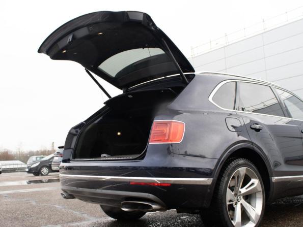Bentley Bentayga I с пробегом 2016 года, цена 7 100 000 рублей, 143231 км, внедорожник, Автокод Объявления