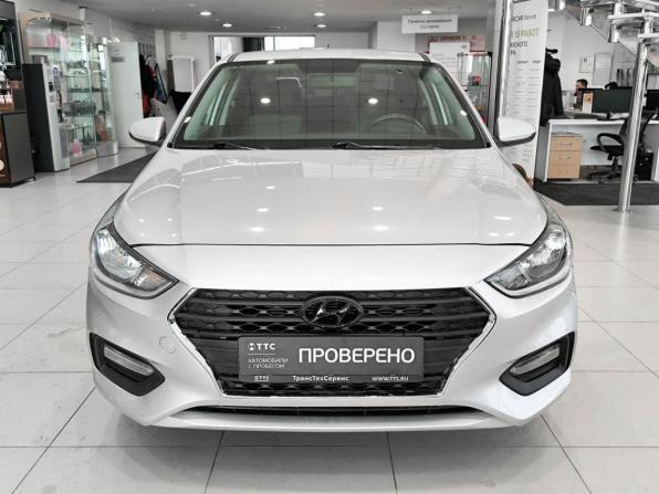 Hyundai Solaris II с пробегом 2019 года, цена 1 320 000 рублей, 110966 км, седан, Автокод Объявления