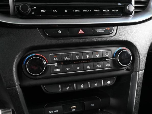 Kia Ceed III Рестайлинг с пробегом 2021 года, цена 2 119 000 рублей, 54270 км, универсал, Автокод Объявления