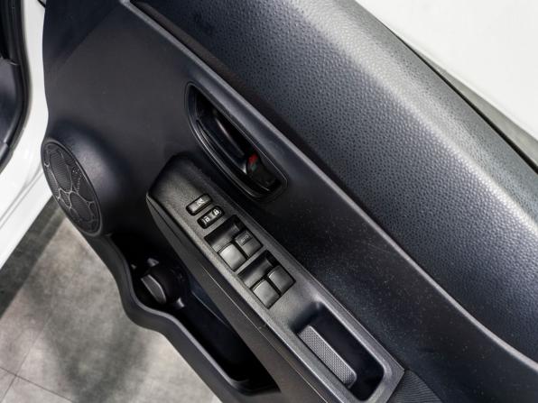 Toyota Vitz III (XP130) с пробегом 2013 года, цена 850 000 рублей, 110150 км, хэтчбек, Автокод Объявления