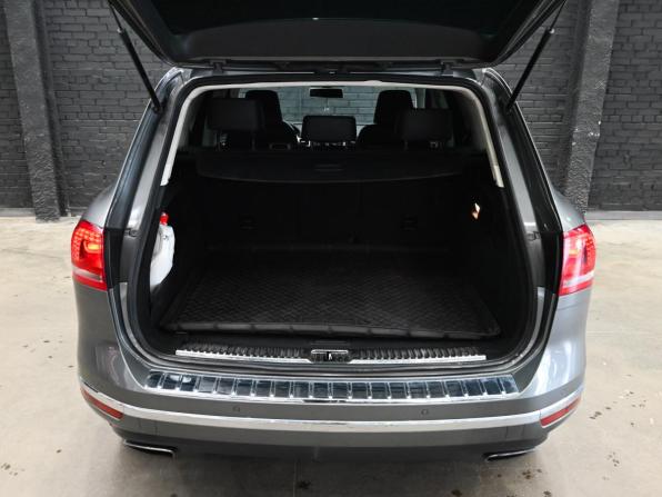 Volkswagen Touareg II Рестайлинг с пробегом 2015 года, цена 2 800 000 рублей, 83865 км, внедорожник, Автокод Объявления