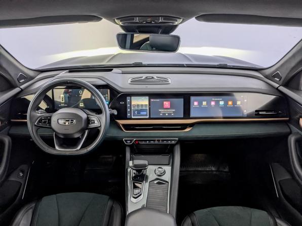 Geely Monjaro I с пробегом 2023 года, цена 2 995 000 рублей, 44990 км, внедорожник, Автокод Объявления