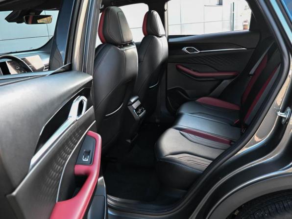 Geely Coolray I Рестайлинг 2 с пробегом 2024 года, цена 2 199 000 рублей, 14533 км, внедорожник, Автокод Объявления