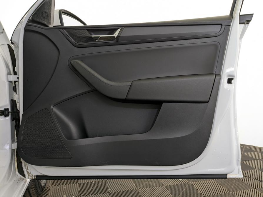 Skoda Rapid I Рестайлинг Москва  - изображение 24
