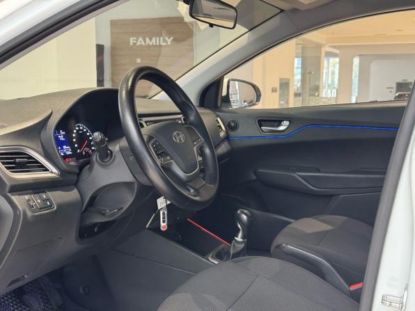 Hyundai Solaris II Рестайлинг с пробегом 2020 года, цена 1 375 000 рублей, 74416 км, седан, Автокод Объявления