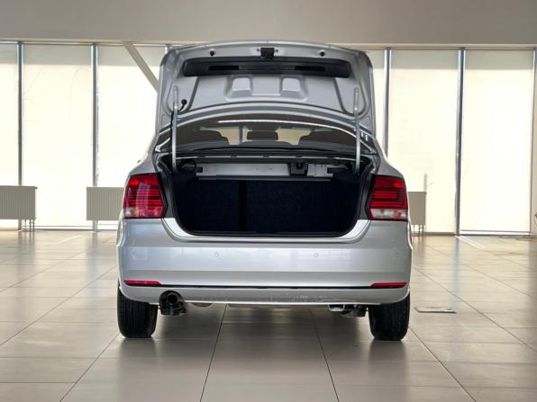 Volkswagen Polo V Рестайлинг с пробегом 2015 года, цена 990 000 рублей, 147000 км, седан, Автокод Объявления