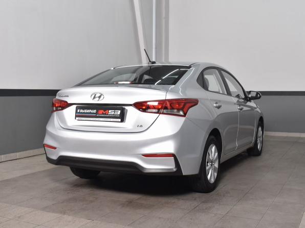 Hyundai Solaris II с пробегом 2017 года, цена 1 349 995 рублей, 53401 км, седан, Автокод Объявления