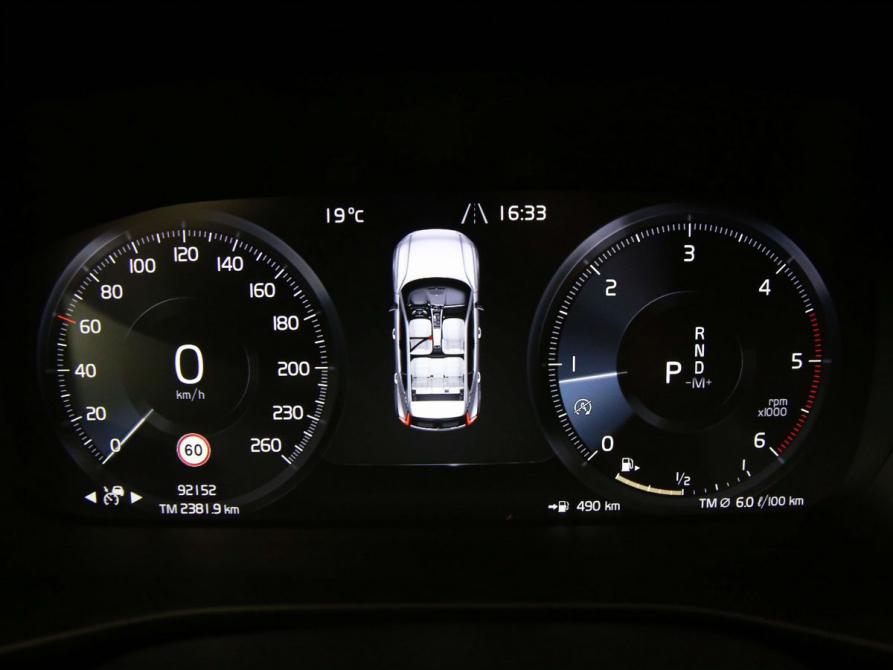 Volvo XC40 I Санкт-Петербург  - изображение 13