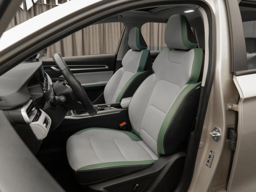 Geely Emgrand II Москва  - изображение 9