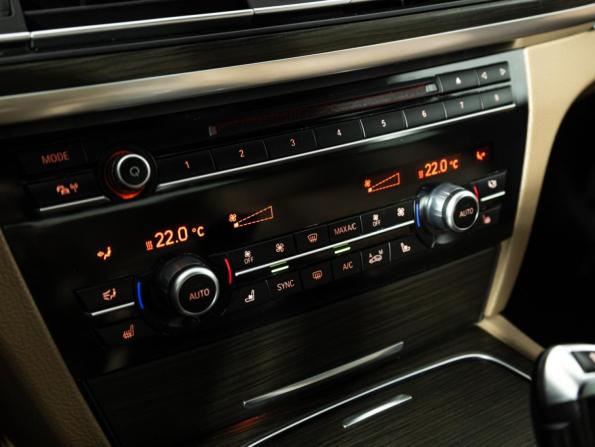 BMW 7 серии V (F01/F02/F04) Рестайлинг с пробегом 2014 года, цена 2 250 000 рублей, 214000 км, седан, Автокод Объявления