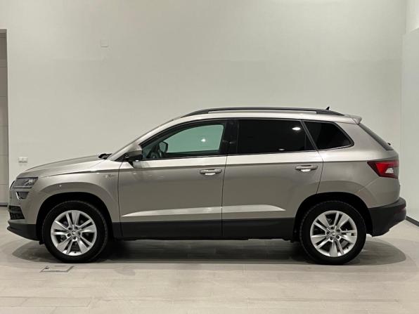 Skoda Karoq I с пробегом 2021 года, цена 2 420 000 рублей, 134017 км, внедорожник, Автокод Объявления