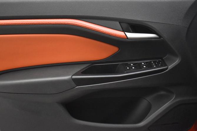 Lada (ВАЗ) Vesta I с пробегом 2019 года, цена 1 000 000 рублей, 130853 км, универсал, Автокод Объявления