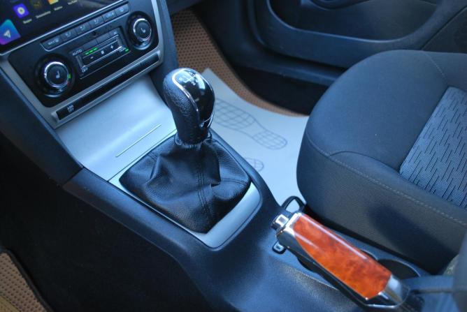 Skoda Octavia II (A5) Рестайлинг с пробегом 2013 года, цена 850 000 рублей, 176100 км, лифтбек, Автокод Объявления