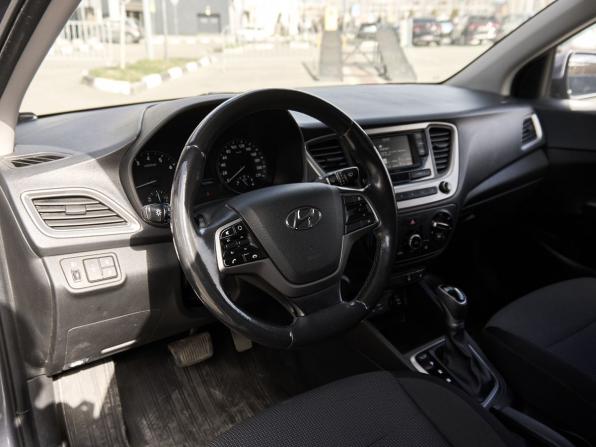Hyundai Solaris II с пробегом 2018 года, цена 1 215 000 рублей, 152544 км, седан, Автокод Объявления