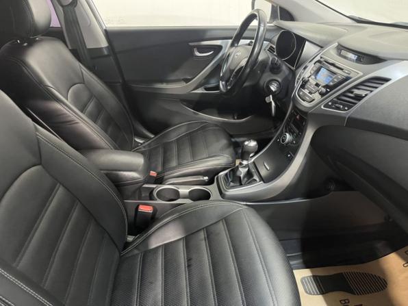 Hyundai Elantra V (MD) Рестайлинг с пробегом 2014 года, цена 1 185 000 рублей, 113407 км, седан, Автокод Объявления