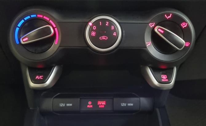 Kia Rio IV с пробегом 2017 года, цена 1 045 000 рублей, 193449 км, седан, Автокод Объявления