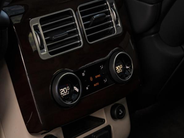 Land Rover Range Rover IV Рестайлинг с пробегом 2021 года, цена 8 900 000 рублей, 64934 км, внедорожник, Автокод Объявления