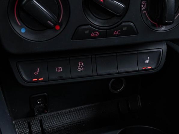 Audi A1 I (8X) с пробегом 2012 года, цена 998 000 рублей, 206284 км, хэтчбек, Автокод Объявления