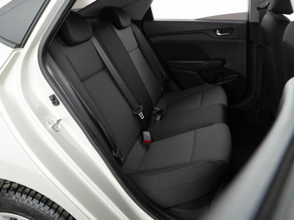 Hyundai Solaris II с пробегом 2018 года, цена 1 342 444 рубля, 91556 км, седан, Автокод Объявления