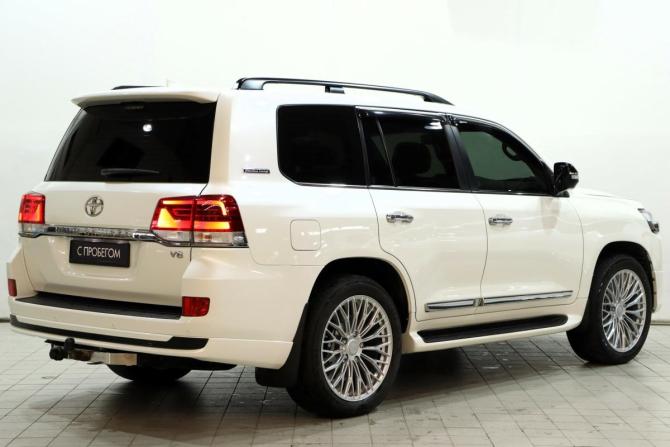 Toyota Land Cruiser 200 Series Рестайлинг 2 с пробегом 2020 года, цена 8 299 000 рублей, 267617 км, внедорожник, Автокод Объявления