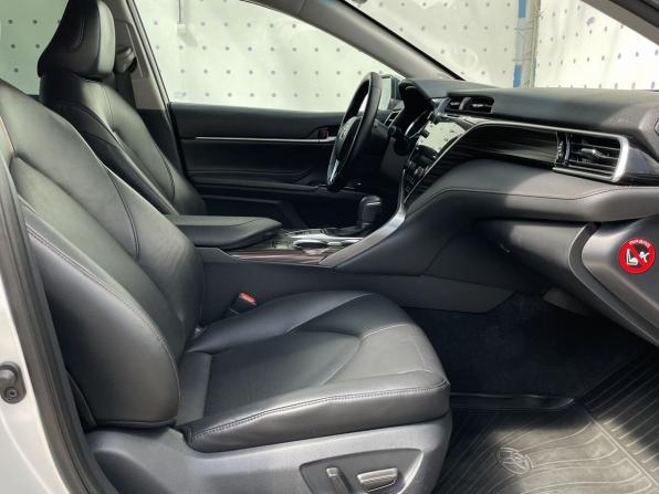 Toyota Camry VIII (XV70) с пробегом 2019 года, цена 2 990 000 рублей, 68324 км, седан, Автокод Объявления