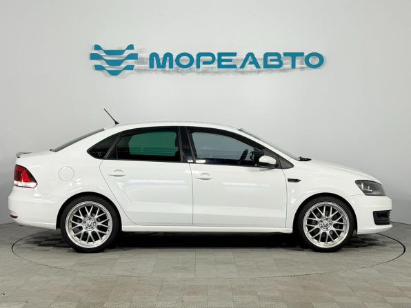 Volkswagen Polo V Рестайлинг с пробегом 2016 года, цена 1 100 000 рублей, 260000 км, седан, Автокод Объявления