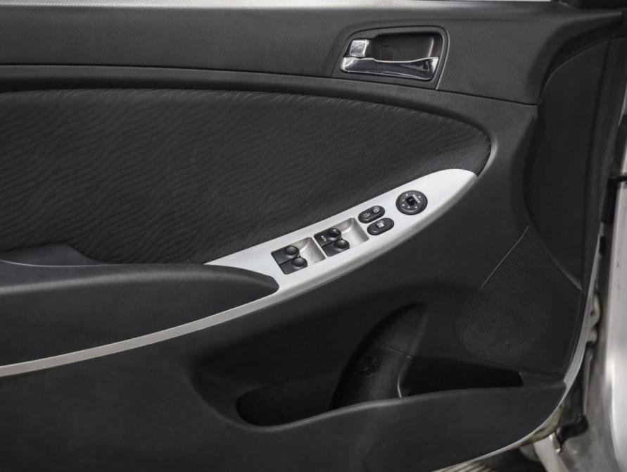 Hyundai Solaris I Санкт-Петербург  - изображение 18