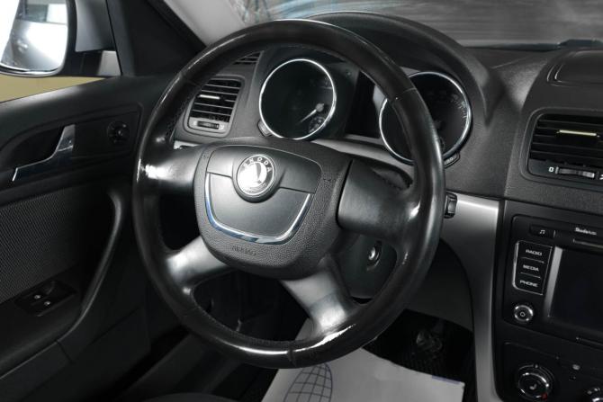 Skoda Yeti I с пробегом 2012 года, цена 939 000 рублей, 222000 км, внедорожник, Автокод Объявления
