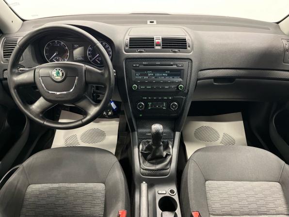 Skoda Octavia II (A5) Рестайлинг с пробегом 2010 года, цена 579 000 рублей, 255825 км, лифтбек, Автокод Объявления