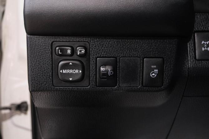 Toyota RAV4 IV (XA40) Рестайлинг с пробегом 2016 года, цена 2 259 000 рублей, 131000 км, внедорожник, Автокод Объявления