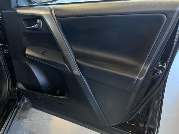 Toyota RAV4 IV (XA40) Рестайлинг с пробегом 2019 года, цена 2 550 000 рублей, 165722 км, внедорожник, Автокод Объявления